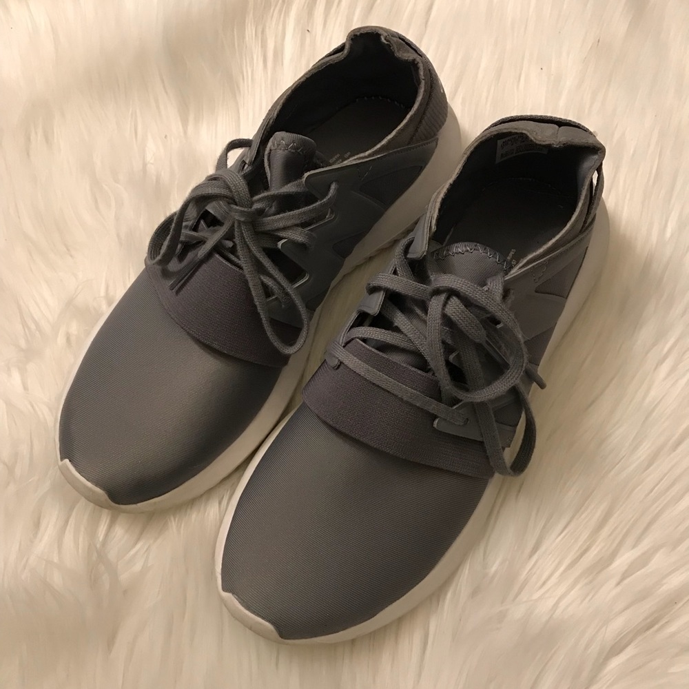 Women’s adidas tubular viral